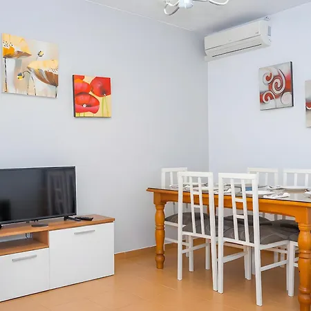 Apartment Nuevo Con Balcones Y Aire Solo Familias Y Parejas *