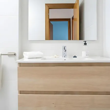 Nuevo Con Balcones Y Aire Solo Familias Y Parejas *
